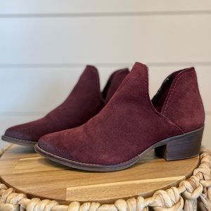 Steve Madden Austin Maroon Suede Leather Ankle Boots